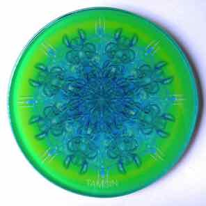 4 INCH
ROUND GLASS COASTER
GREEN 1 4 INCH
ROUND GLASS COASTER
GREEN 1